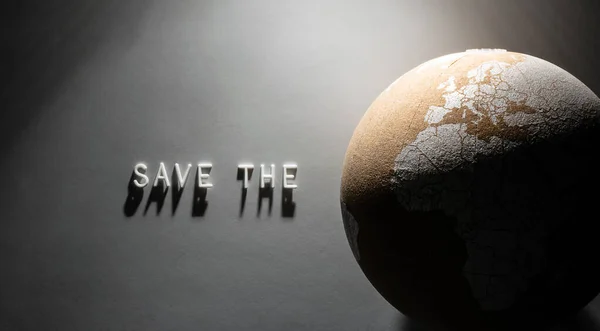 Globo de cortiça com texto "Save the" à esquerda. luz de cima, sombras, fundo branco. Salve o conceito de planeta Terra. Espaço de cópia, flat lay . — Fotografia de Stock