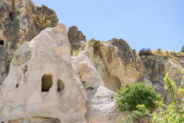 Древние Вулканические Камни Пещерами Отверстиями Каппадокия Турция — стоковое фото