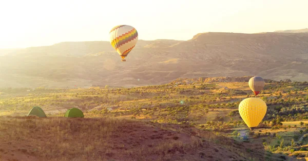 Flying Hete Lucht Ballonnen Hoog Lucht Festival Cappadocia Turkije — Stockfoto
