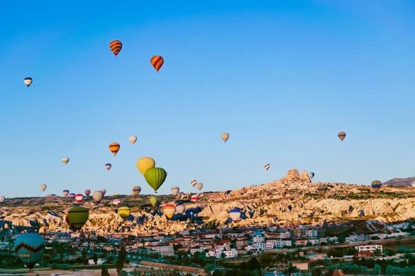 Felvétel Cappadocia Völgyekben Repülés Közben Hőlégballonról — Stock Fotó