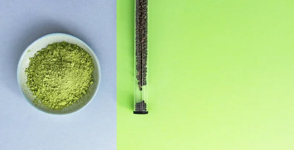 Σπόροι Babchi Γυάλινο Σωλήνα Και Πράσινο Τσάι Matcha Σκόνη Φυσικά — Φωτογραφία Αρχείου