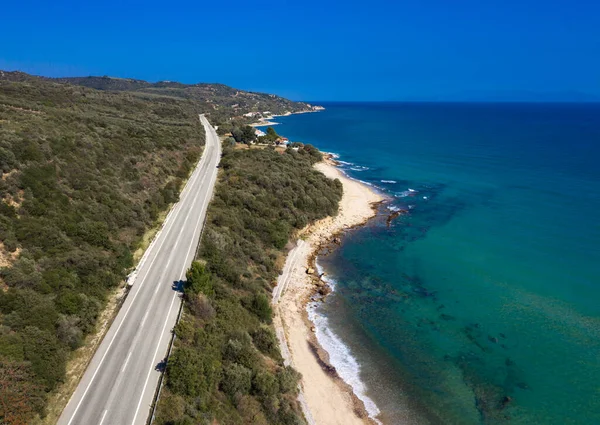 Aerial View Asphalt Road Cars Green Hills Blue Sea — Stock Photo, Image