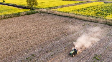Çekici saban alanının hava görüntüsü.