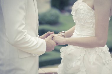 Damat ve gelin bir arada. Düğün çifti 