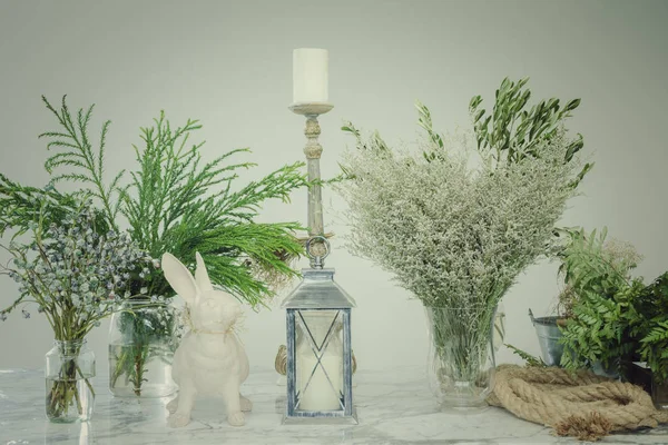 Свечи, вазы и декоративные — стоковое фото