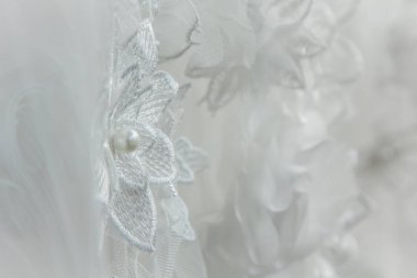 Gelin elbise kumaş ve güzel nakış weddi detayları