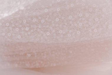 Gelin elbise kumaş ve güzel nakış weddi detayları