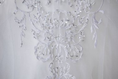 Gelin elbise kumaş ve güzel nakış weddi detayları