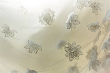 Gelin elbise kumaş ve güzel nakış weddi detayları