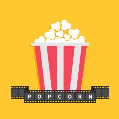 Patlamış mısır ve metin ile film şerit şerit