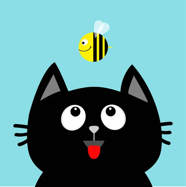 Karta Cute Cartoon Charakter Czarny Kot Głowę Patrząc Pszczoły Pokazuje — Wektor stockowy