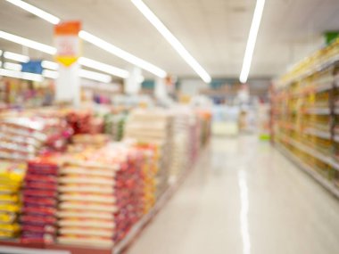 süpermarket rafları Mevsimlik arka plan bokeh ışıkları ile