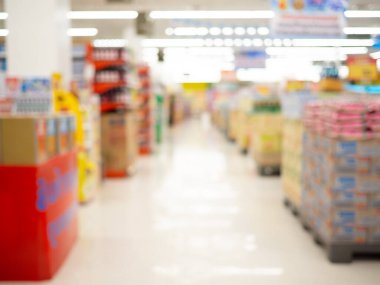 süpermarket rafları Mevsimlik arka plan bokeh ışıkları ile