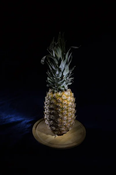 Fruta Piña Sobre Fondo Negro Estilo Silueta — Foto de Stock