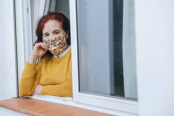 Mature Woman Face Mask Window — Stock Photo, Image