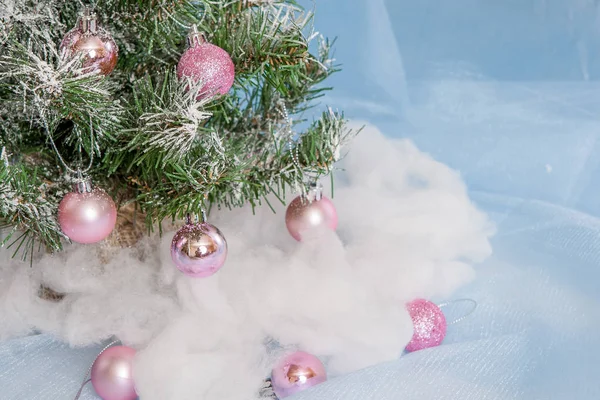 Kerstboom versierd. — Stockfoto