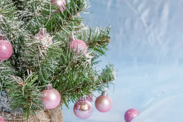 Kerstboom versierd. — Stockfoto