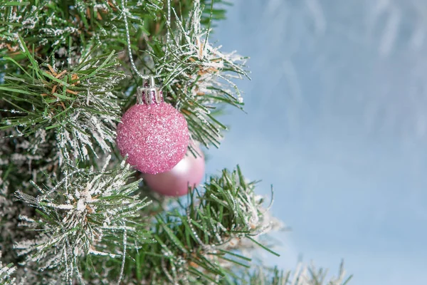 Kerstboom versierd. — Stockfoto