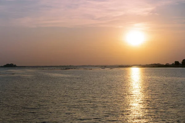 Beautiful sunrise over the sea — Stock Photo, Image