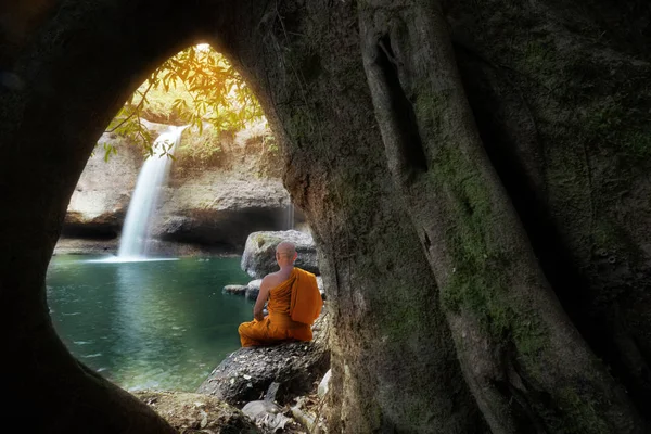 Buddha monk practice meditation at waterfall — 스톡 사진