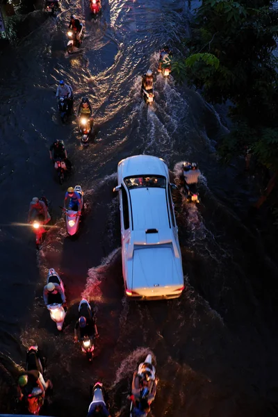 ホーチミン市でひどい洪水となった道路 — ストック写真