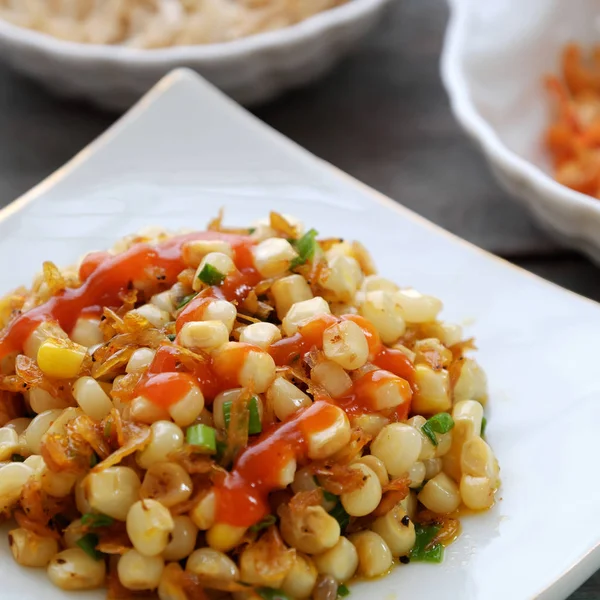 Vietnam sokak gıda, mısır kızarmış kurutulmuş karides