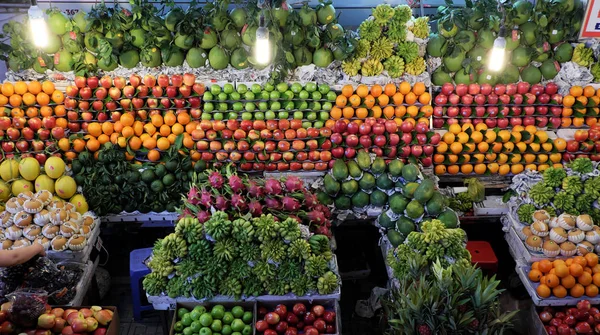 Frutta negozio, prodotto agricolo a marke agricoltore — Foto Stock