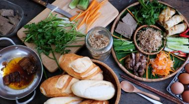  Vietnamca gıda, Banh'da mi thit