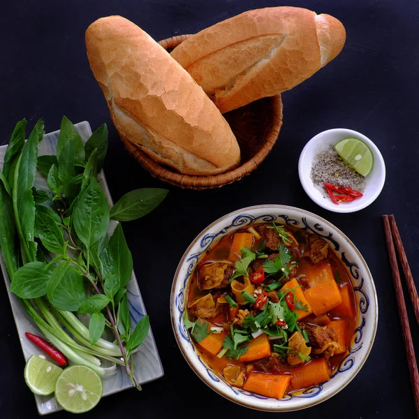 Alimentos Vietnam Pan Con Carne Estofada Una Comida Popular Por Imagen de archivo