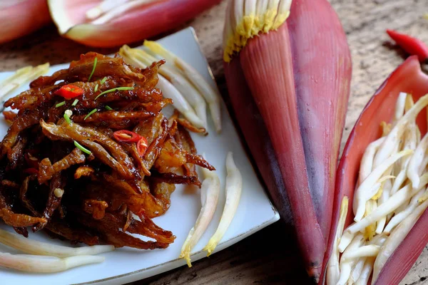 Vegetariánské jídlo z banánový květ — Stock fotografie