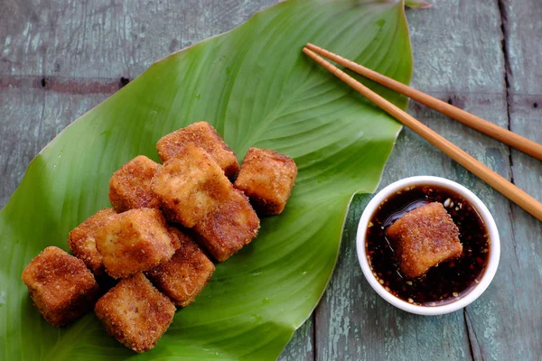 Cibo vegetariano, tofu fritto — Foto Stock