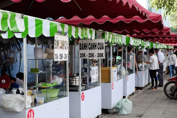 Street food vietnamita sul carrello del cibo — Foto Stock