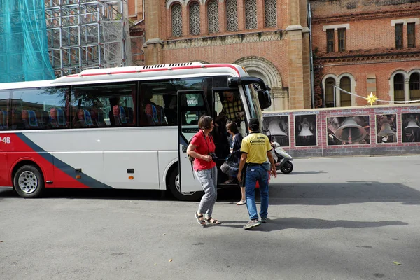 Busreise Transport kaukasischer Reisender — Stockfoto