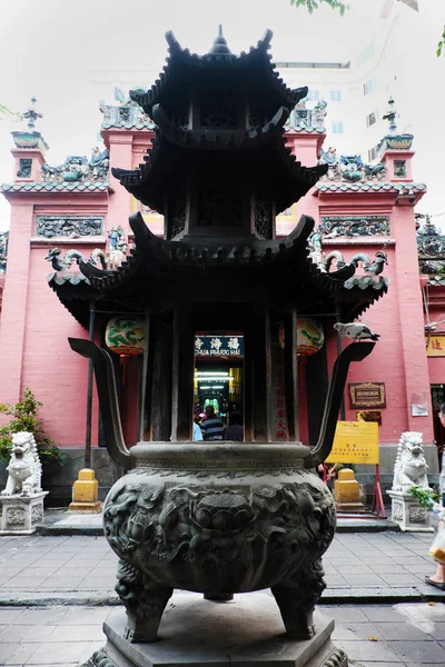 Ancient temple with Chinese style at Vietnam — Stock Photo, Image