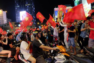 futbol taraftarları kutlamak, Vietnam gece fırtına
