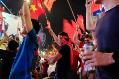 futbol taraftarları kutlamak, Vietnam gece fırtına