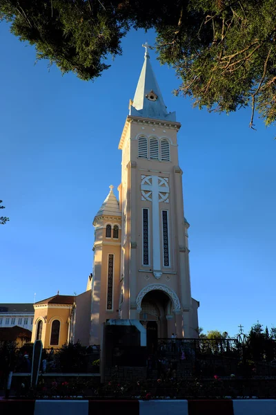 Da Lat katedral, kyckling kyrkan, tupp kyrka — Stockfoto