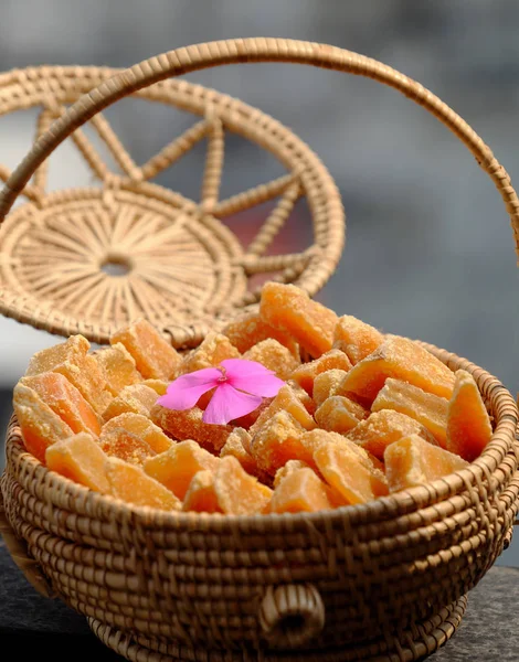Vietnamské tradiční jídlo pro dovolenou Tet, žluté sladké brambory — Stock fotografie
