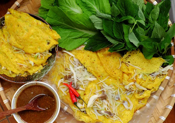 Cibo vietnamita per vegetariani, frittelle vegane fatte in casa — Foto Stock