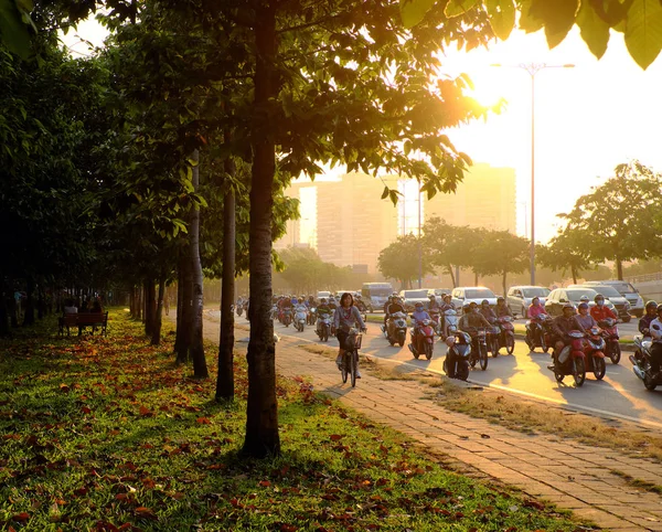 Wonderful scene at early morning people moving on street in warm — 스톡 사진