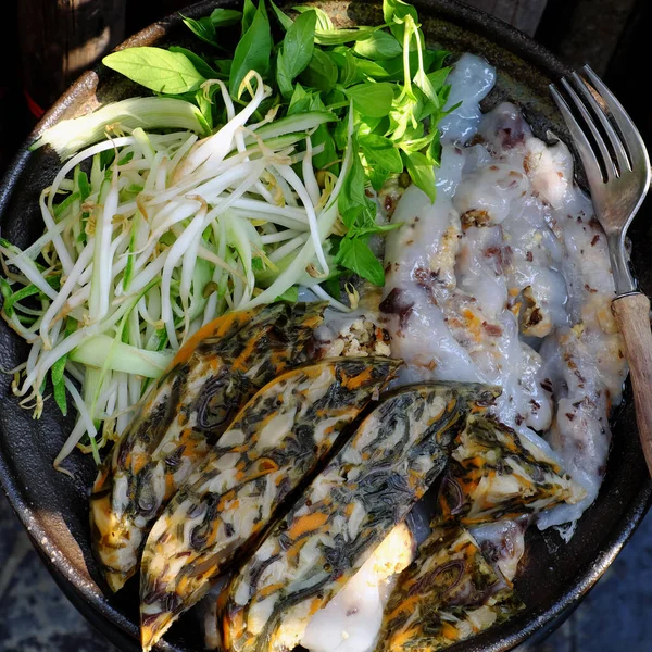 Hausgemachte Vietnamesische Vegane Kost Aus Der Vogelperspektive Schwarzer Teller Mit — Stockfoto