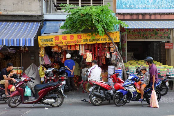 Chi Minh City Viet Nam Jan 2020 Vietnamese Buy Votive — Stock Photo, Image