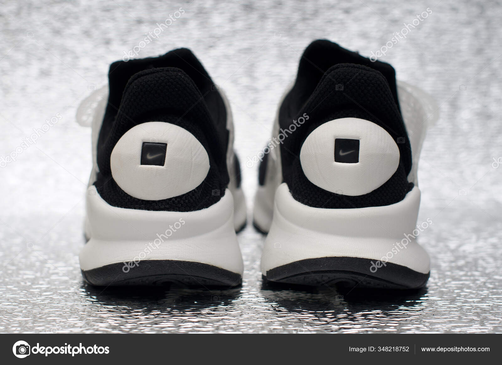 nike sock dart trainer