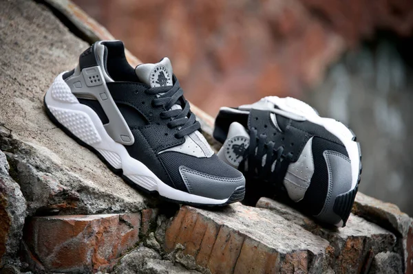 Grey Nike Air Huarache Sport Shoes Shot Outdoors Colorful Background — Stock Photo, Image