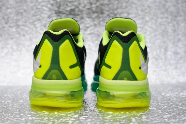 Πολύχρωμο Nike Air Max 2015 Αθλητικά Παπούτσια Αθλητικά Παπούτσια Αθλητικά — Φωτογραφία Αρχείου