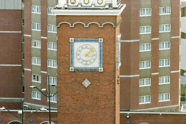 The clock at station Nijmegen — Stock Photo, Image