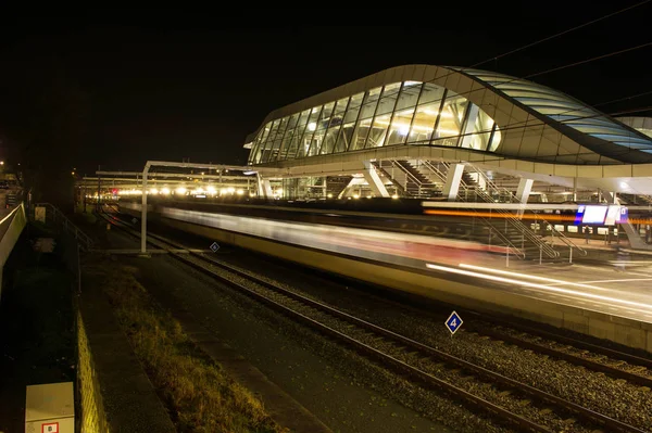 Stazione Arnhem Centrale di notte — Foto Stock
