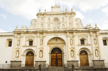 Antigua Kilisesi 'nin girişi