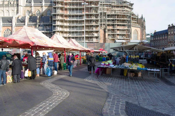 Arnhem Netherlands February 2020 People Shopping Traditional Weekly Street Market — Stock fotografie