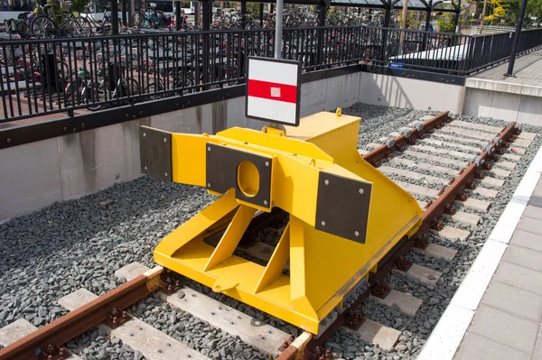 Sluiting Van Gele Bufferstop Van Staal Het Spoor — Stockfoto